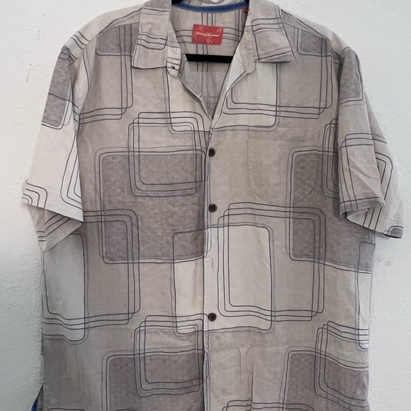 Shirt - Picture 2 of 7